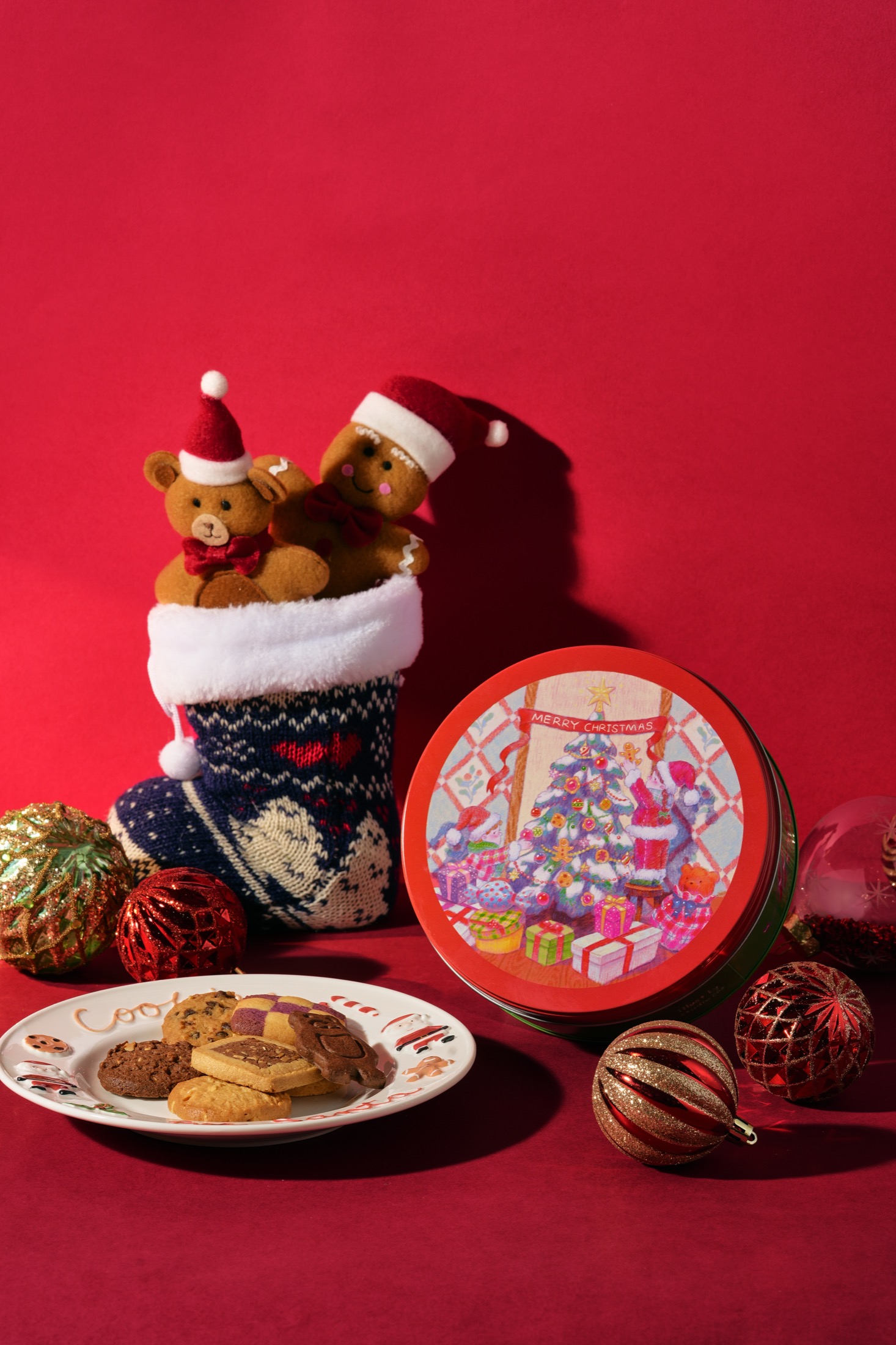 Round Grains Cookie tin collection photograph.